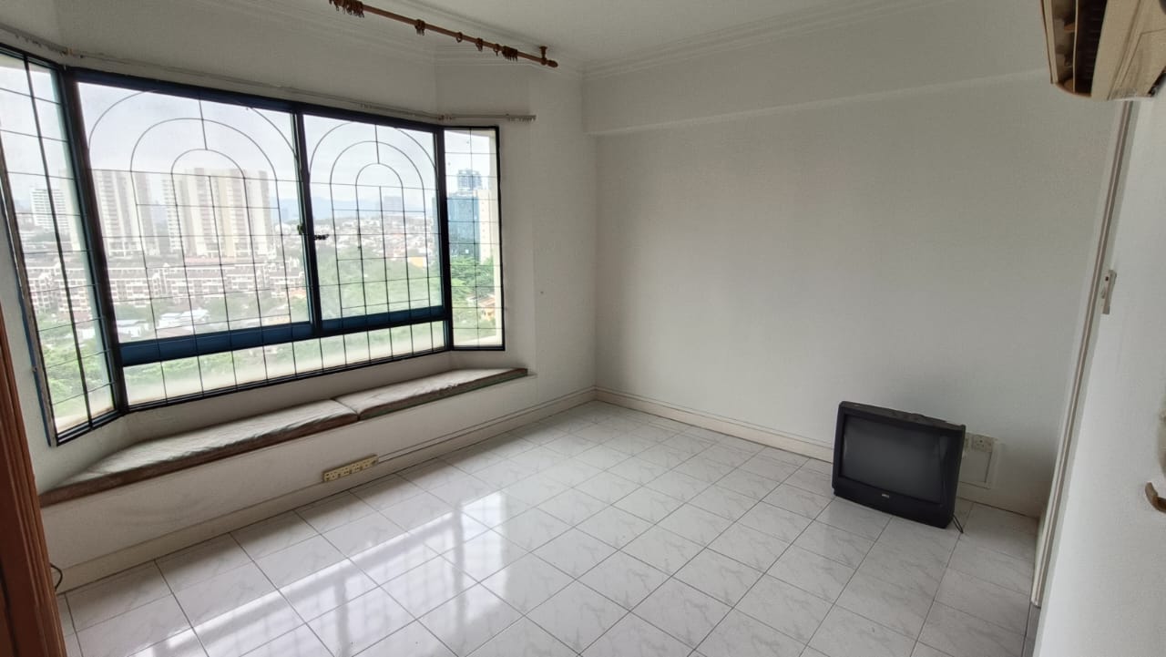 Faber Heights Taman Desa Condo - photo 4