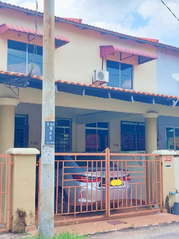Rumah Teres 2 Tingkat Di Binjai,Kemaman,Terengganu