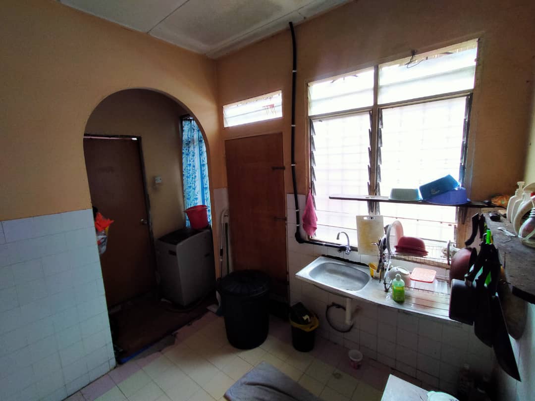 SINGLE STOREY, JALAN WIDURI BUKIT SENTOSA - photo 4