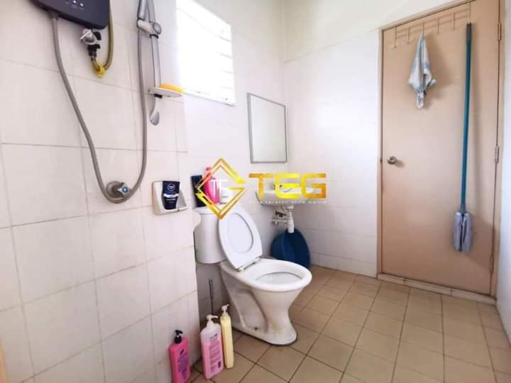 For Sale KLANG Bukit Raja Adora Klang  Renovated Fully Extended Big Balcony 2sty House 20 x 70 - photo 6