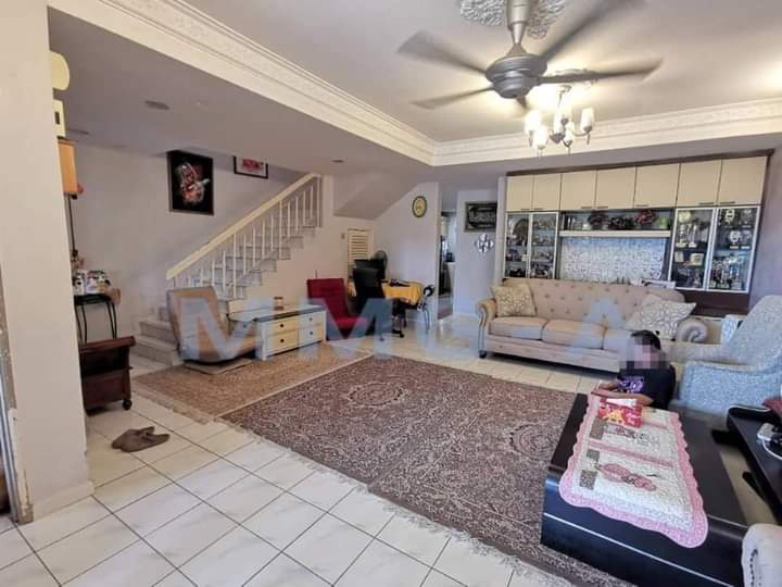 Bukit Tinggi 2 Sty 22x70 Renovated Fully extended - photo 2