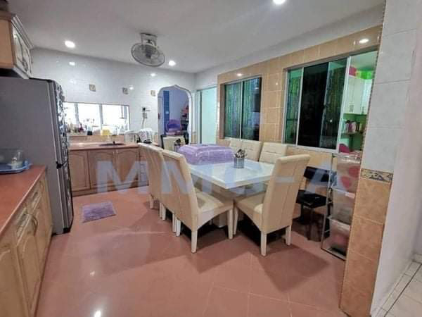 Bukit Tinggi 2 Sty 22x70 Renovated Fully extended - photo 3