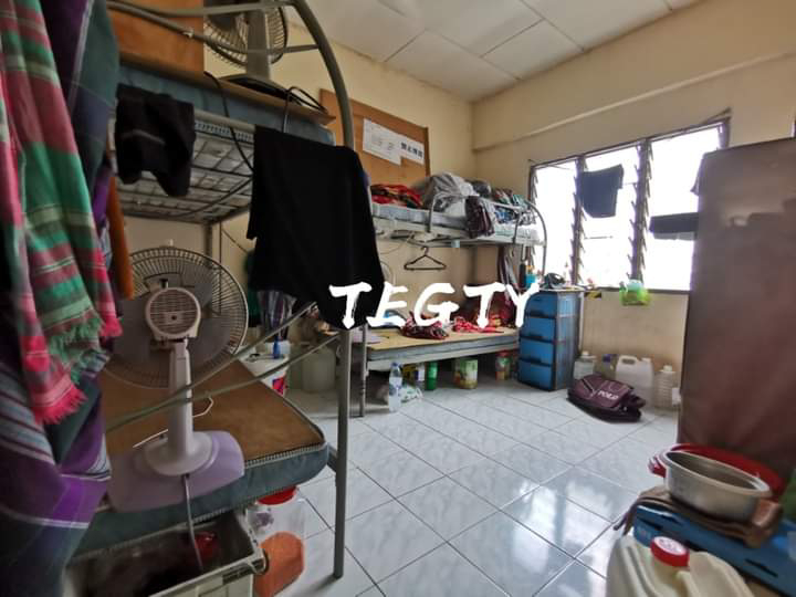 Pangsapuri Pelangi Indah - photo 4