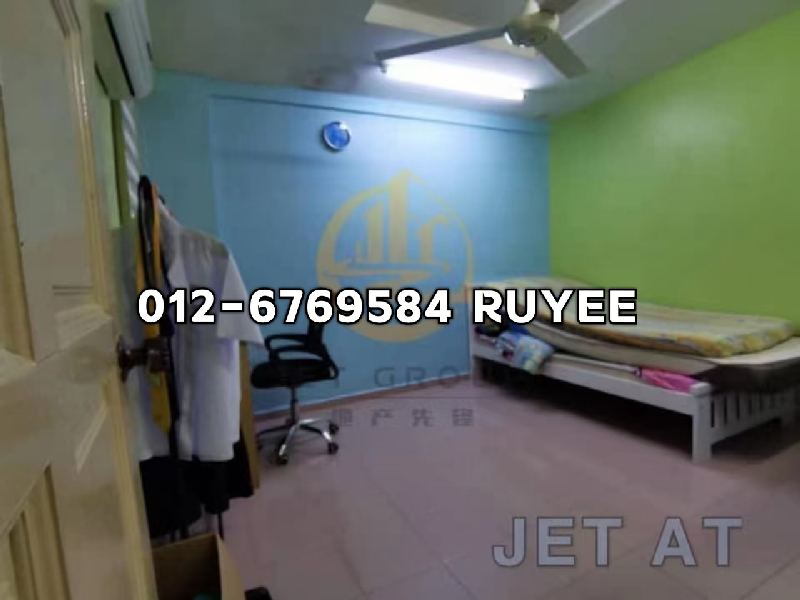 125K LowCost Flat @ Pandamaran Jaya 652 sqft, 2 Bedrooms 2 Bathrooms 3 units Aircond 1 Water heater  - photo 3