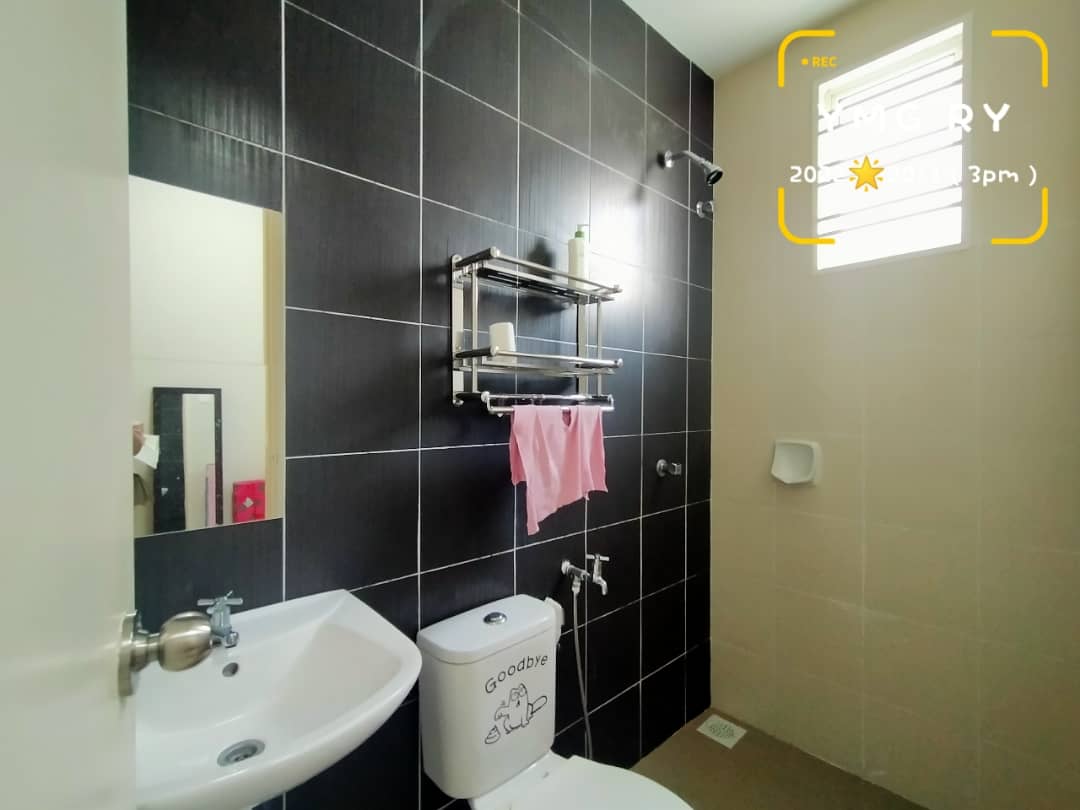 Jalan Sungai Nangka Taman Banting Mewah 2storey en - photo 8