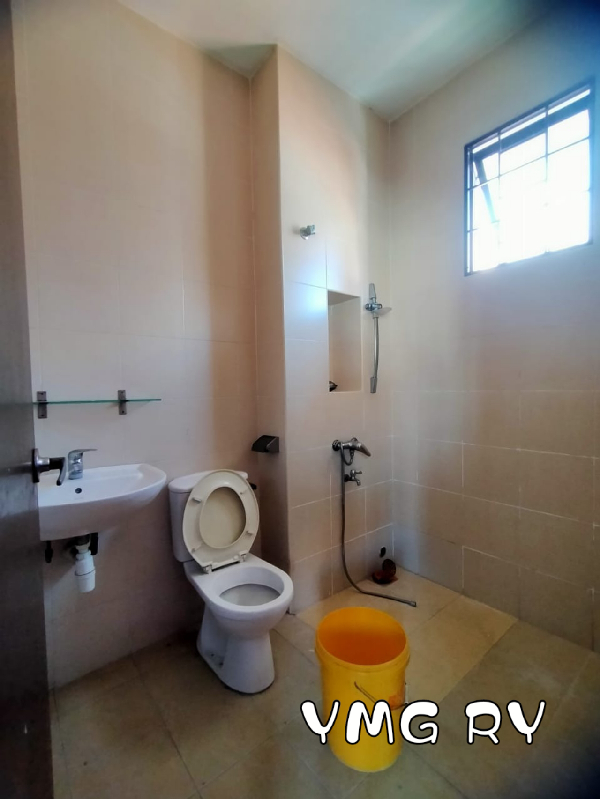 2150 *Aman perdana klang*2 storey bungalowSize 50*80 sqftDownstairs2 bedroom2 bathroom*Light fans cu - photo 7