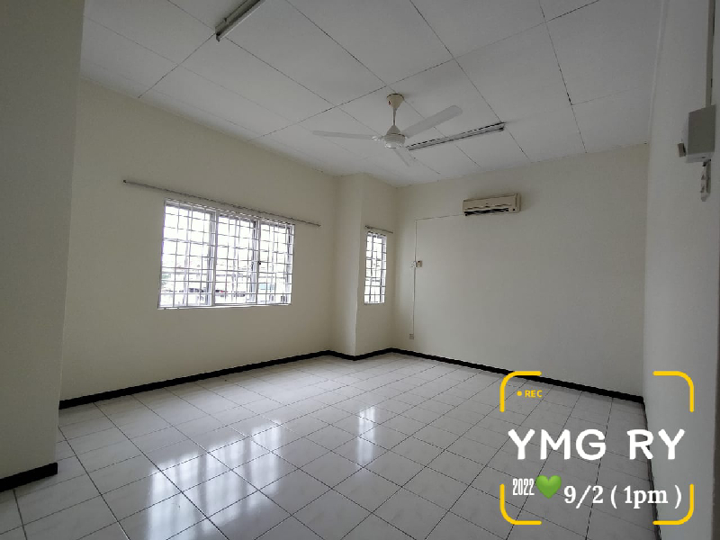 below market value Bukit tinggi 2 storey corner - photo 2