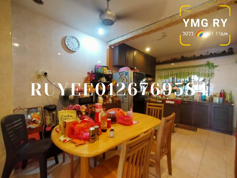 20x70 Banting Sungai Nangka 2 Storey endlot 20x75 4room 3bathroomRenovatedKitchen table with cabinet - photo 7
