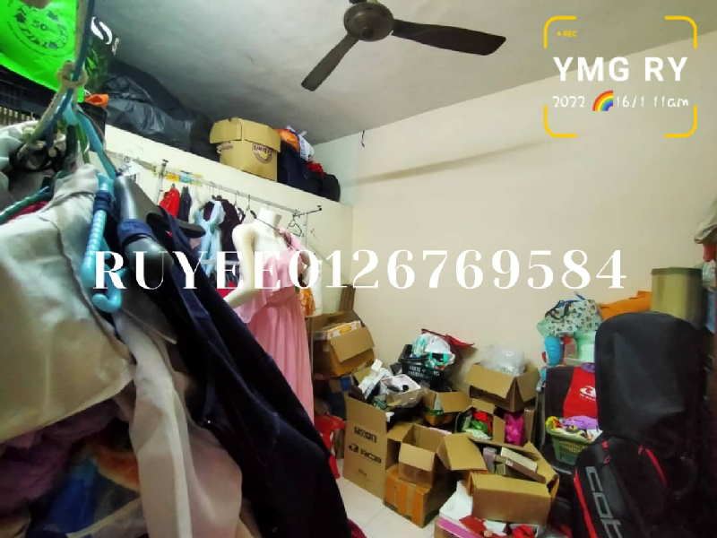 20x70 Banting Sungai Nangka 2 Storey endlot 20x75 4room 3bathroomRenovatedKitchen table with cabinet - photo 10