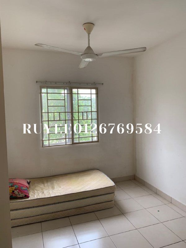 920sqft Seri Baiduri Apartment Partially furnished tenanted basic fan light unit - photo 2