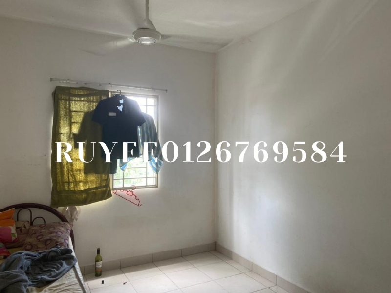 920sqft Seri Baiduri Apartment Partially furnished tenanted basic fan light unit - photo 4