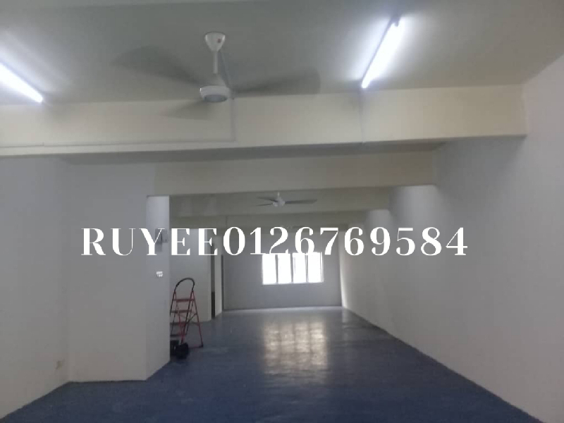 22x75 Rent Setia Taipan 2,1st floor rm1500 nett 2nd floor rm1200 nett - photo 2