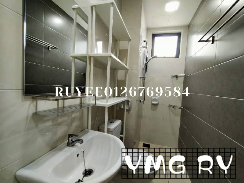 Fully Furnished Renovated*Sui sui unit*Maple reisdence 863sqftBedroom 2+1 Bathroom 2 Asking rental R - photo 12