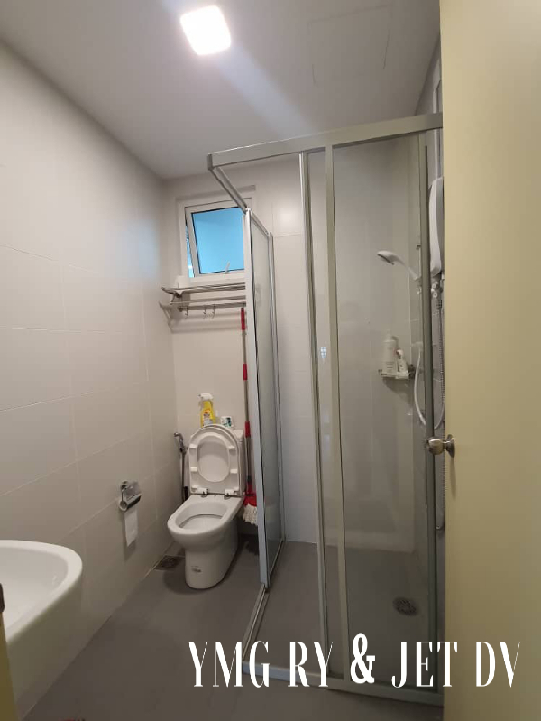 Impiria residence 855sqft Tip top condition Below market value - photo 4