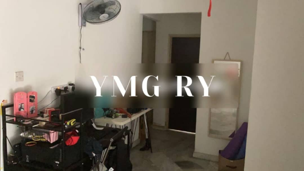828sqft kitchen cabinetPelangi court nearby Klang parade 828 sqft3 bedroom 2 bathroom1 car parkbasic - photo 5