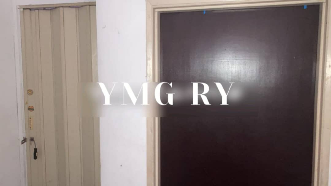828sqft kitchen cabinetPelangi court nearby Klang parade 828 sqft3 bedroom 2 bathroom1 car parkbasic - photo 7