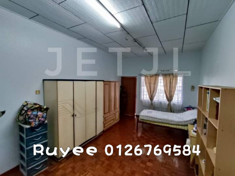 Price Dropped -22k Exclusive Unit Below Value !!!Taman Southern Park Klang2 Storey House24x704 Bedro - photo 3