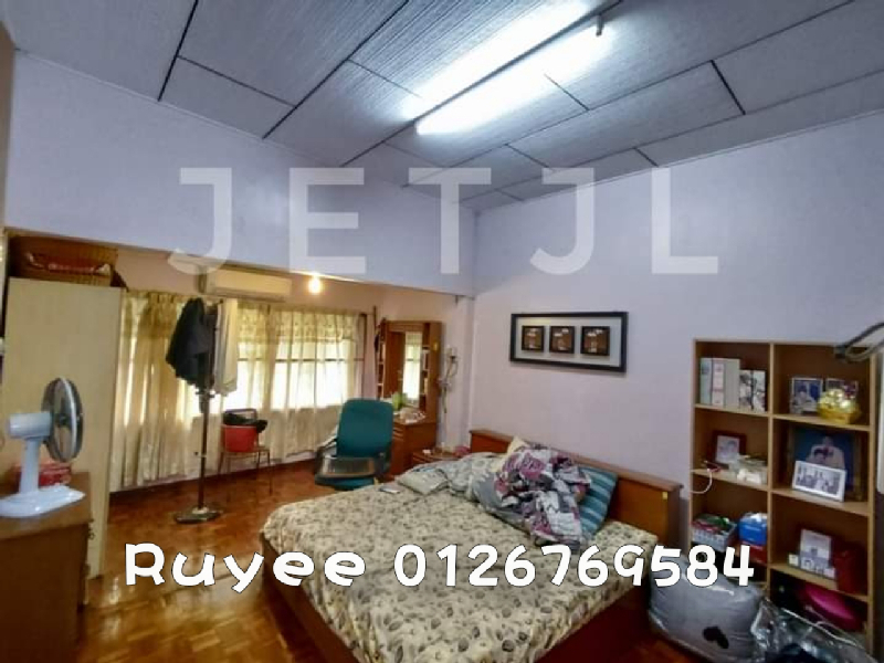 Price Dropped -22k Exclusive Unit Below Value !!!Taman Southern Park Klang2 Storey House24x704 Bedro - photo 4