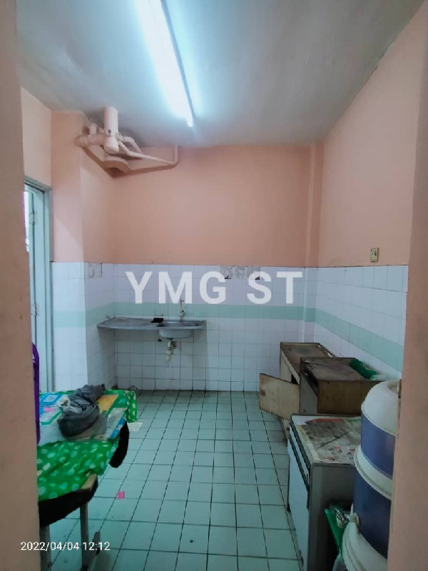 900 Pelangi Court Apartment 900sqft3R2B - photo 6