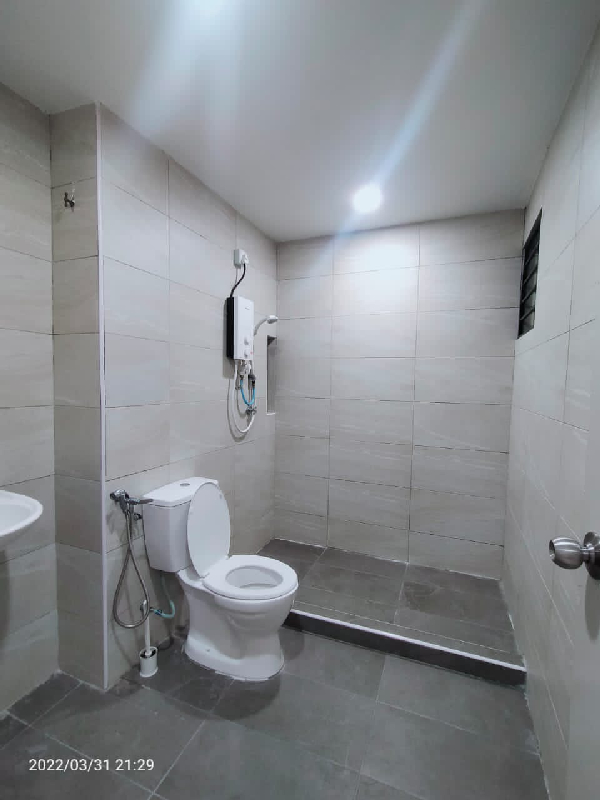 1.8k Double Storey Klang Town20x805R3BFurnished withSofa set, Dining set,bedroom set, water  - photo 3