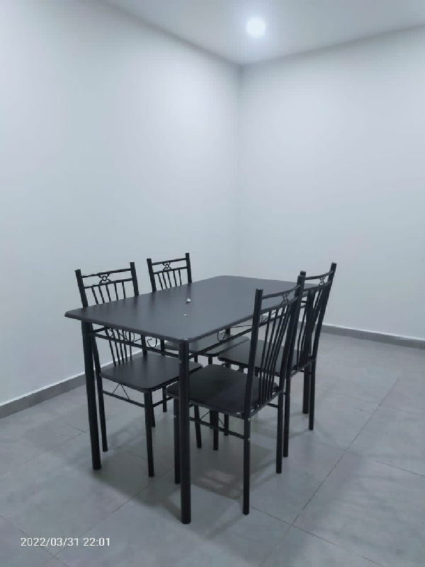 1.8k Double Storey Klang Town20x805R3BFurnished withSofa set, Dining set,bedroom set, water  - photo 4