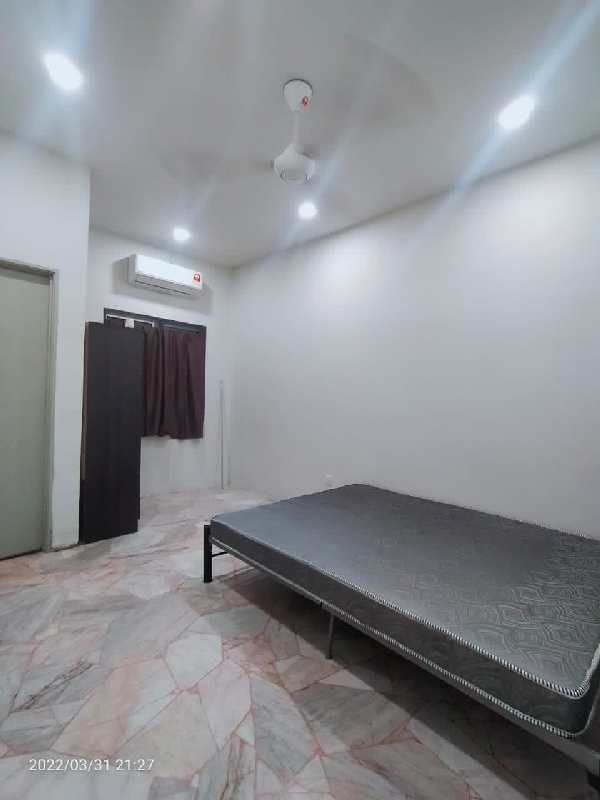 1.8k Double Storey Klang Town20x805R3BFurnished withSofa set, Dining set,bedroom set, water  - photo 6