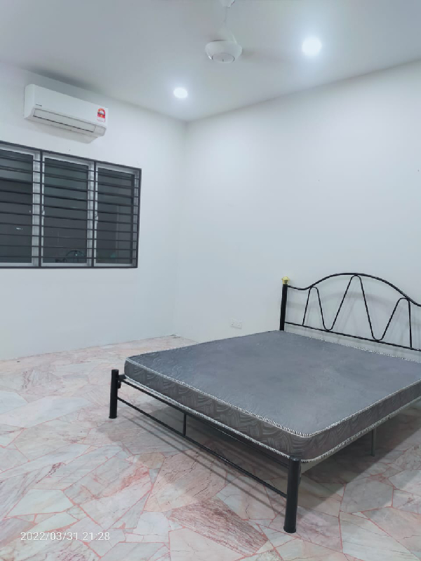 1.8k Double Storey Klang Town20x805R3BFurnished withSofa set, Dining set,bedroom set, water  - photo 7