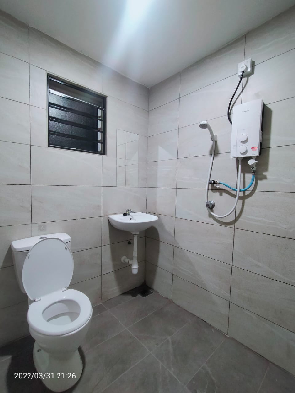 1.8k Double Storey Klang Town20x805R3BFurnished withSofa set, Dining set,bedroom set, water  - photo 9