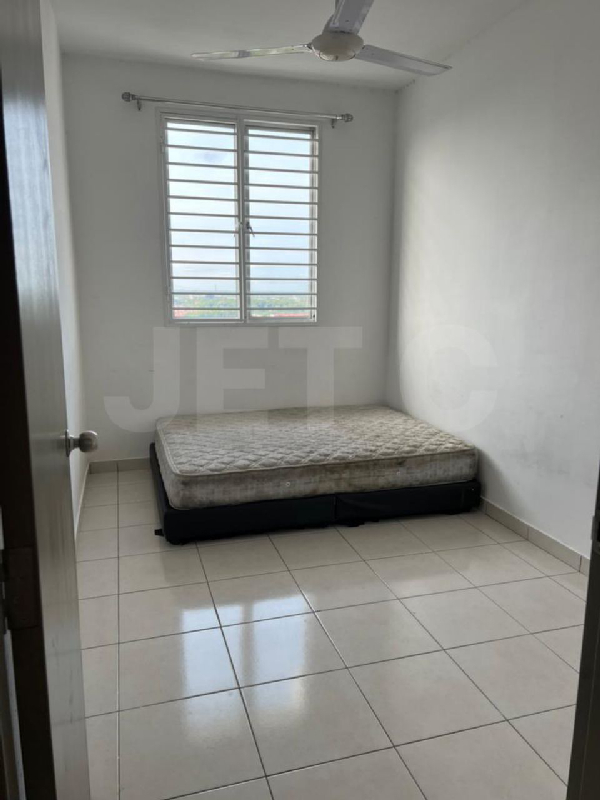 Trifolis Apartment 900sqft - photo 2