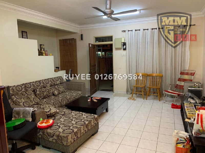 590k Double Storey Bandar Botanic Klang - Size 20 x 65- Freehold- 3 Rooms 3 Baths - Kitchen Cabinets - photo 2