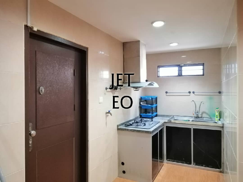 Palm Groove Klang Double Storey end lot 20x75 4room 3 bathBack kitchen 3ft spaceRenovated unitAuto G - photo 4