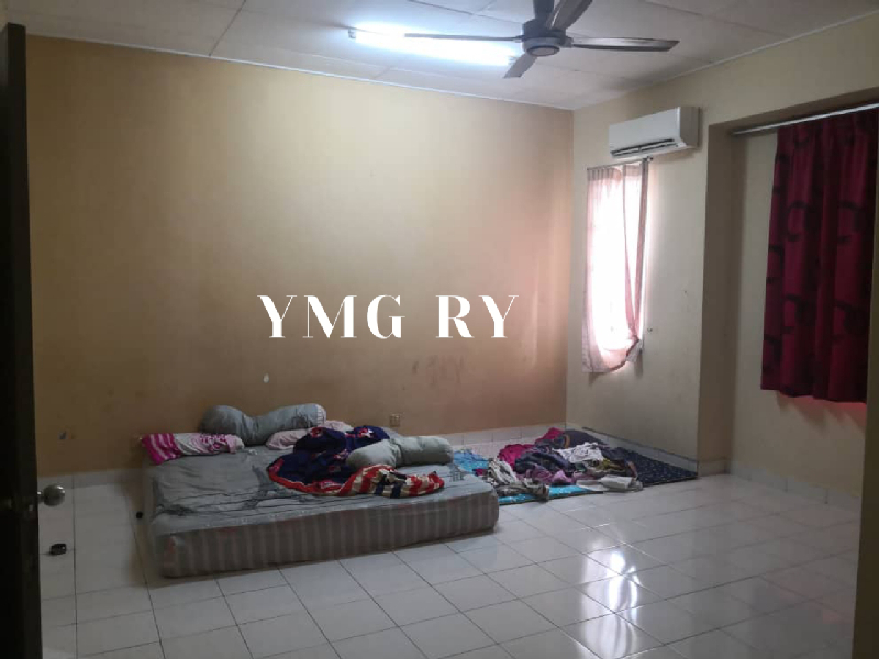 750k Bandar Bukit Tinggi 2 Klang- 2  storey intermediate- Sqft : 20x70 - 1399 sqft- 4 bedroom- 3  - photo 6