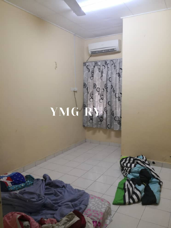 750k Bandar Bukit Tinggi 2 Klang- 2  storey intermediate- Sqft : 20x70 - 1399 sqft- 4 bedroom- 3  - photo 8