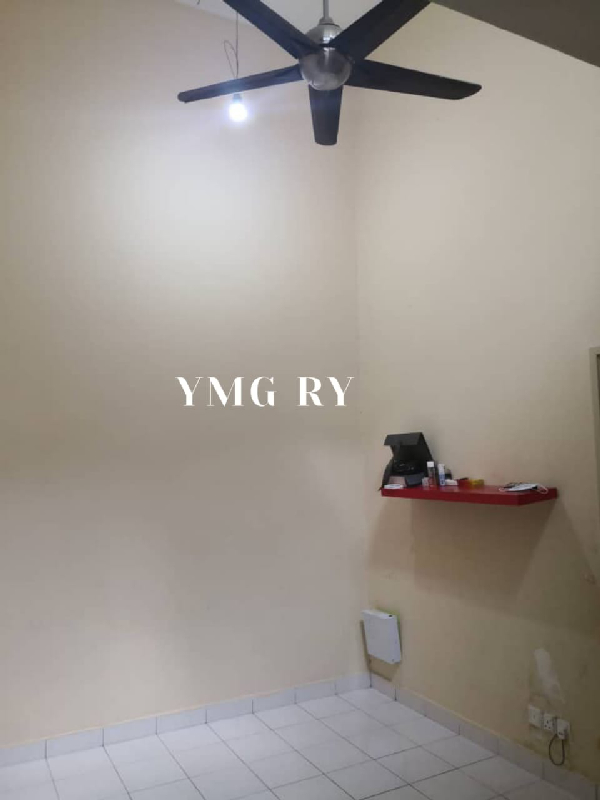 Nearby aeon Bandar Bukit Tinggi 2 Klang 2  storey 20x75 - photo 2