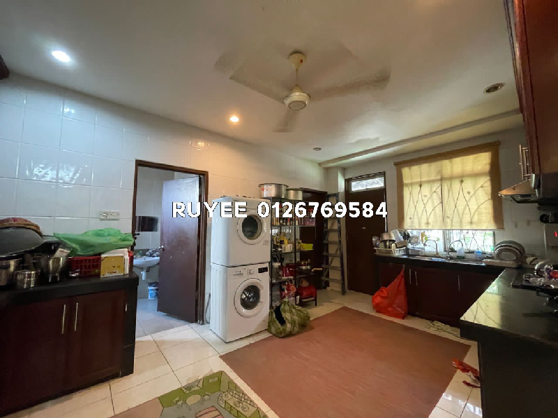 Aman Perdana Below Market !!2 storey Bungalow40x805 bedrooms 3bathroomsFreeholdRenovatedKitchen cabi - photo 3