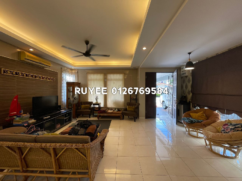 Aman Perdana Below Market !!2 storey Bungalow40x805 bedrooms 3bathroomsFreeholdRenovatedKitchen cabi - photo 4