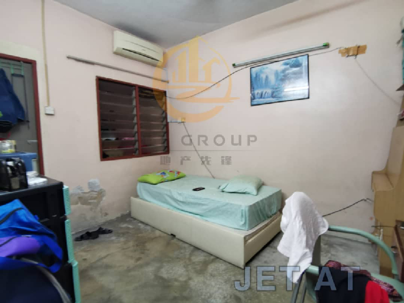 Taman Sentosa Yusof Shahbudin 2 Storey HouseFreehold 20 x 60ft4 Bedrooms, 3 Bathrooms4 Aircond, 3 wa - photo 6