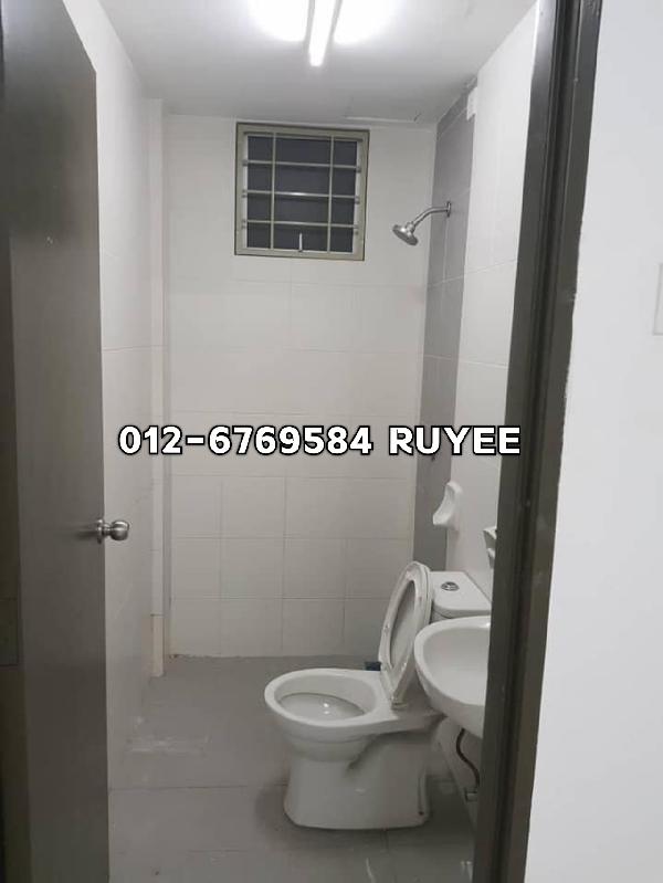 Available SALE Parkland Orchis Apartment*High Floor*Size 850sqft *Freehold *Basic Unit *3 Bedrooms2B - photo 3