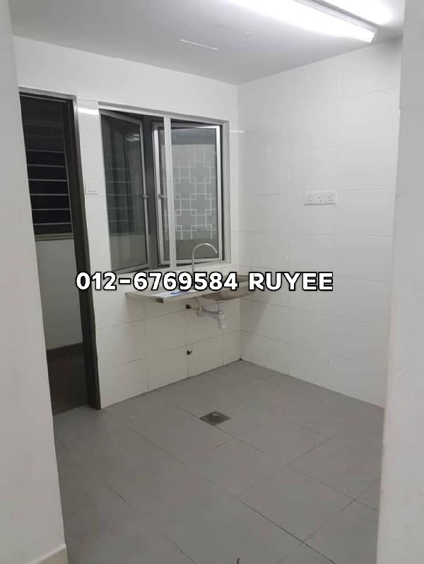 Available SALE Parkland Orchis Apartment*High Floor*Size 850sqft *Freehold *Basic Unit *3 Bedrooms2B - photo 6
