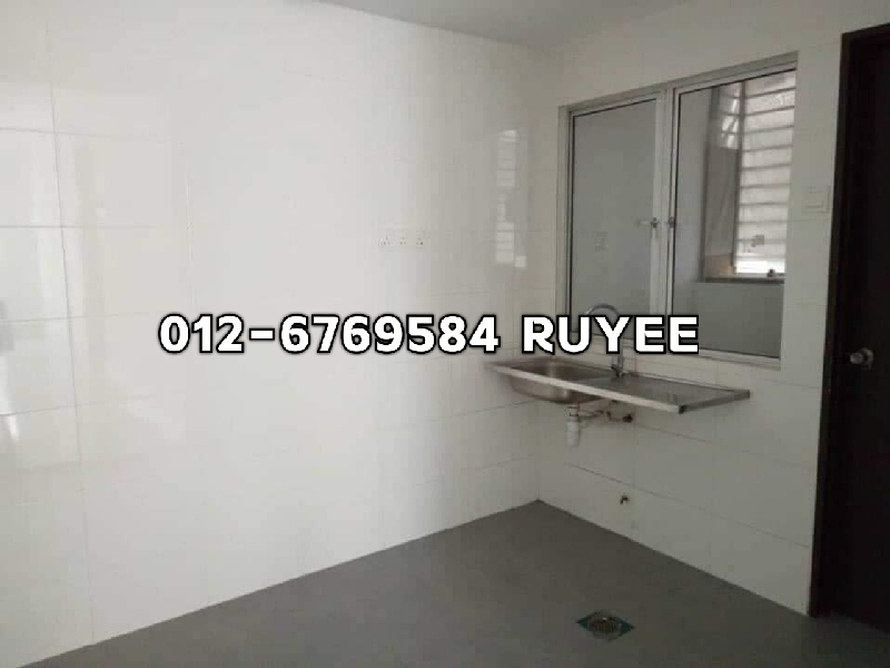 Available SALE Parkland Orchis Apartment*High Floor*Size 850sqft *Freehold *Basic Unit *3 Bedrooms2B - photo 7