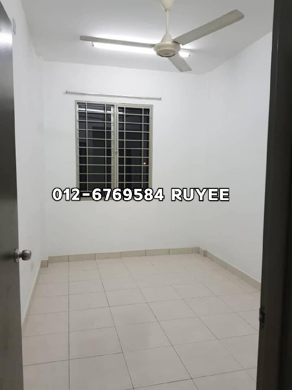 Available SALE Parkland Orchis Apartment*High Floor*Size 850sqft *Freehold *Basic Unit *3 Bedrooms2B - photo 9