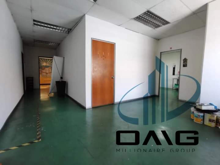 Taman Klang Utama 1.5 Storey Semi-D Factory For Sale  - photo 7