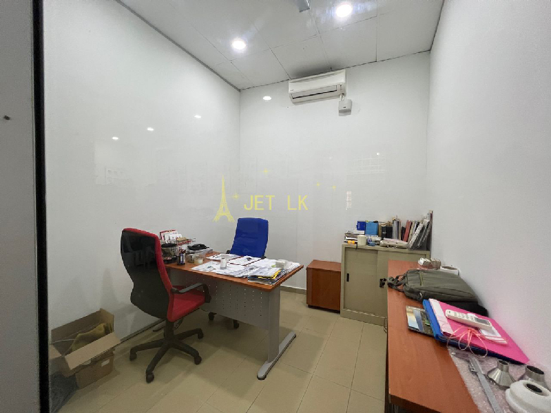 Parkland shoplot 1 floor office facing main road - photo 6