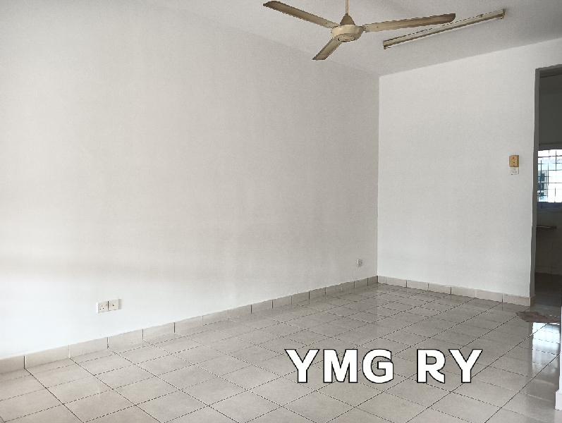 BANDAR BOTANIC BIDARA 2 STOREY 22X75 LAST ROW FACING NO HOUSE ALOT PARKING SPACE  - photo 2