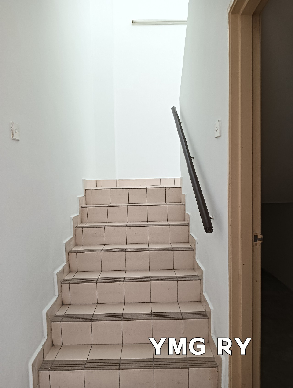 BANDAR BOTANIC BIDARA 2 STOREY 22X75 LAST ROW FACING NO HOUSE ALOT PARKING SPACE  - photo 3
