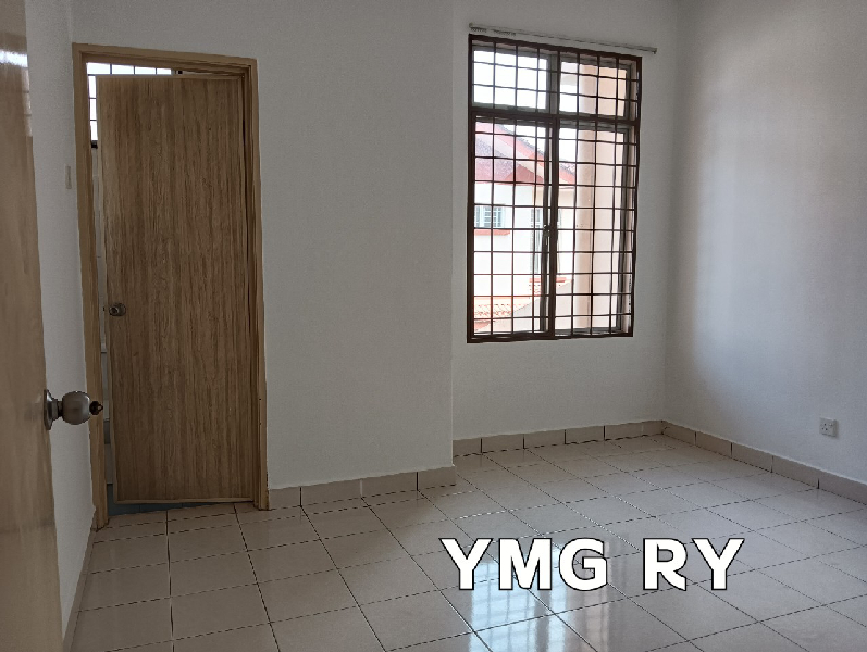 BANDAR BOTANIC BIDARA 2 STOREY 22X75 LAST ROW FACING NO HOUSE ALOT PARKING SPACE  - photo 6