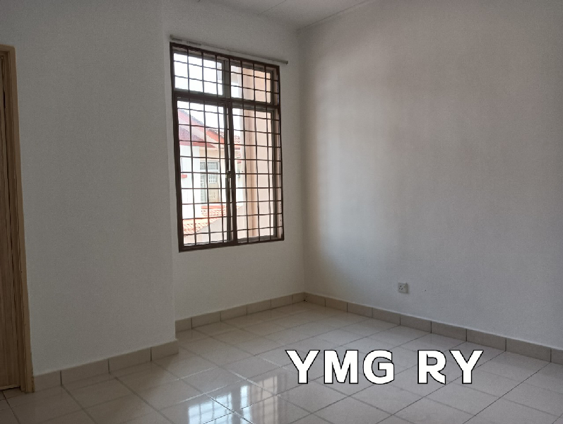 BANDAR BOTANIC BIDARA 2 STOREY 22X75 LAST ROW FACING NO HOUSE ALOT PARKING SPACE  - photo 7