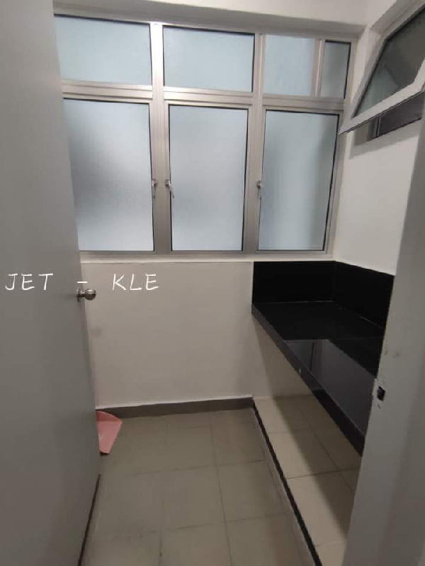 Gaya Resort partially furnished Aircond water heater fridge washing machine  - photo 4