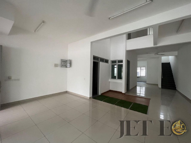 WTS *Facing No House*Rimbayu Perennia Double storey Double storey intermediateFacing Direction North - photo 2