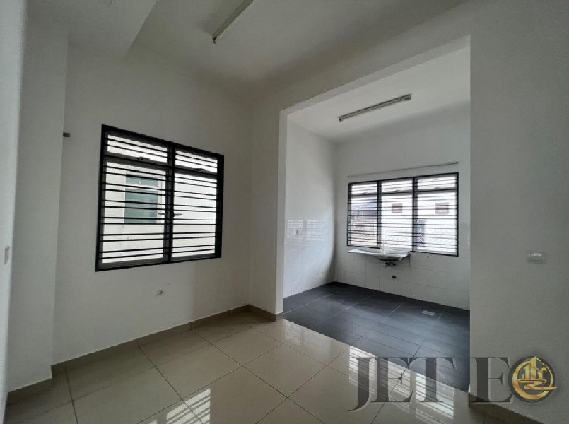 WTS *Facing No House*Rimbayu Perennia Double storey Double storey intermediateFacing Direction North - photo 3
